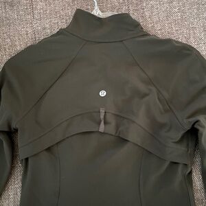 Lululemon define jacket cropped olive green nulu size 6